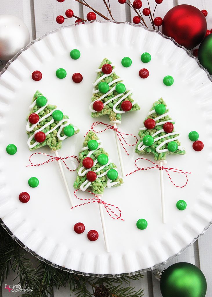 Christmas Tree Rice Krispies Treat Pops - Easy holiday treat idea!