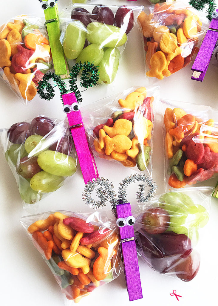 Butterfly Snack Bags - Such a fun edible craft idea for kids!