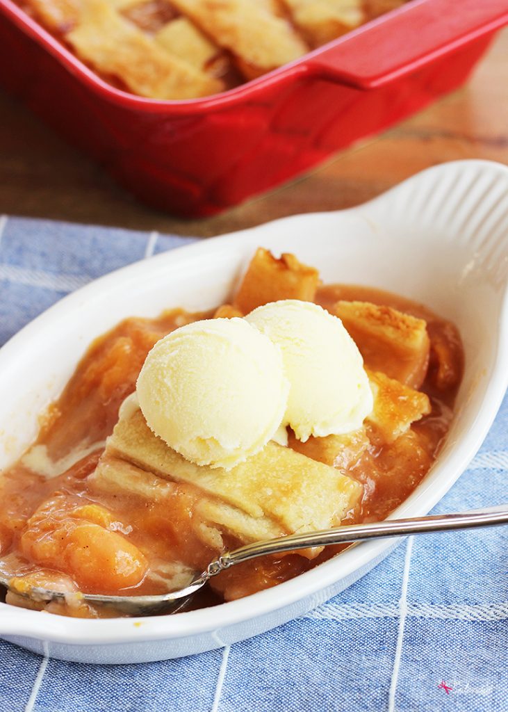 Old-Fashioned Peach Cobbler Recipe - Positively Splendid {Crafts ...