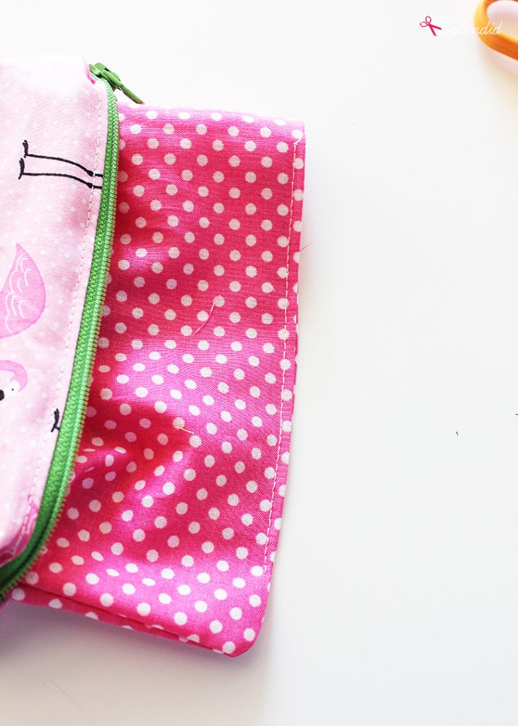 Zipper Pencil Pouch Sewing Tutorial Positively Splendid Crafts Sewing Recipes And Home Decor 0737