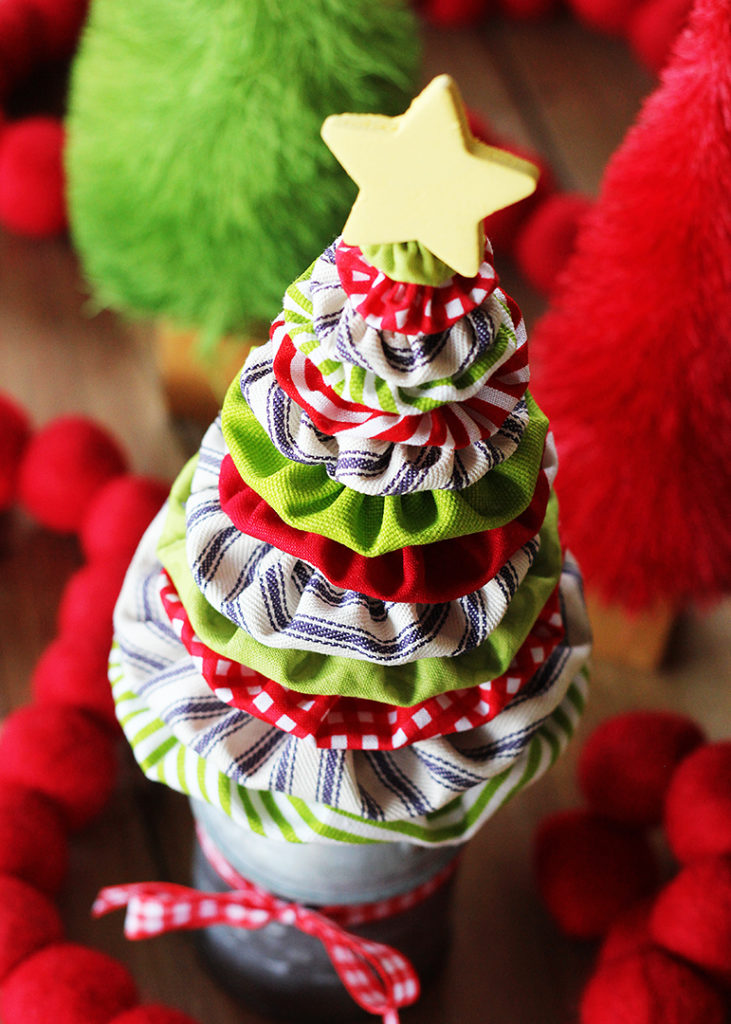 Fabric Yo Yo Christmas Trees Positively Splendid Crafts Sewing Recipes And Home Decor