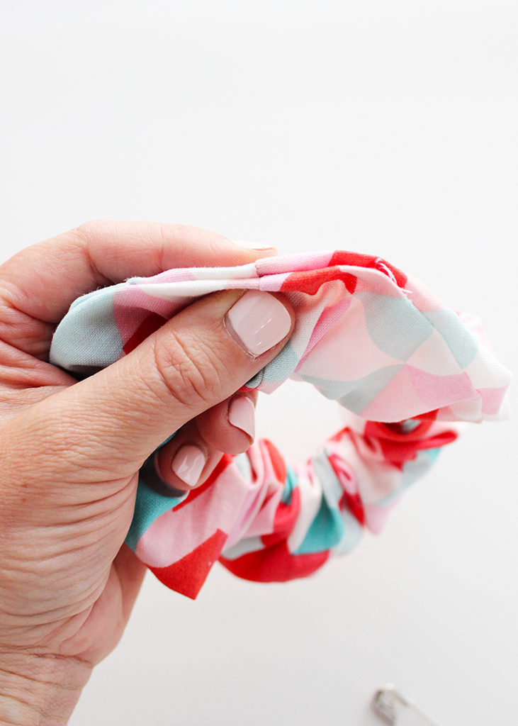 Easy Scrunchie Pattern Positively Splendid {Crafts, Sewing, Recipes
