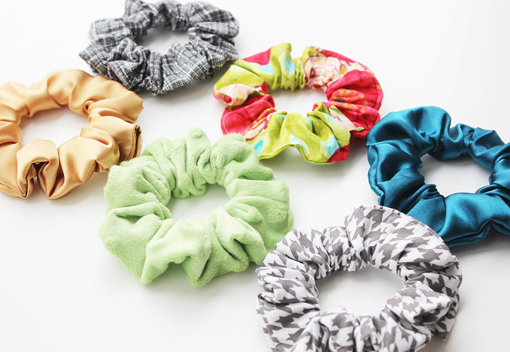 Easy Scrunchie Pattern Positively Splendid {Crafts, Sewing, Recipes