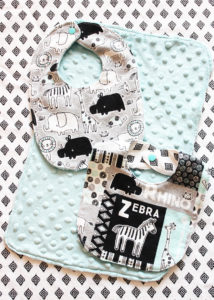 Easy Baby Bib Pattern - Positively Splendid {Crafts, Sewing, Recipes ...